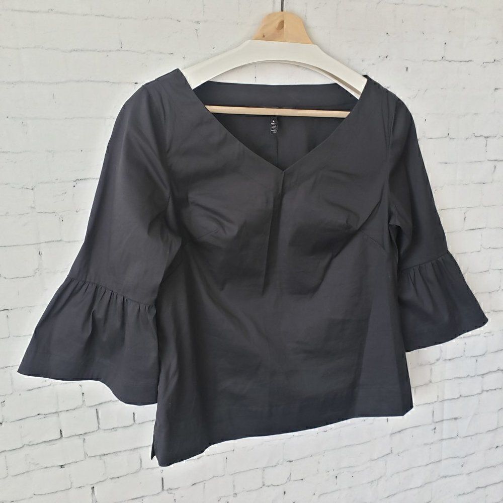 WHBM V-Neck Solid Black Blouse 3/4 Flutter Sleeve Size 2 Career Cotton Stretch - Picture 2 of 8
